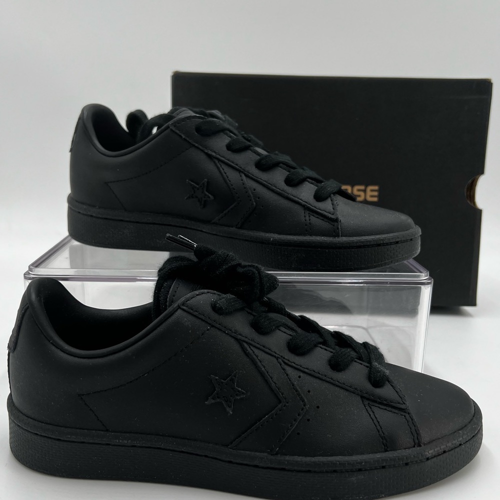 Converse Pro Leather Ox Youth Sneakers Black Black Black‎ 358172C Size 2 US